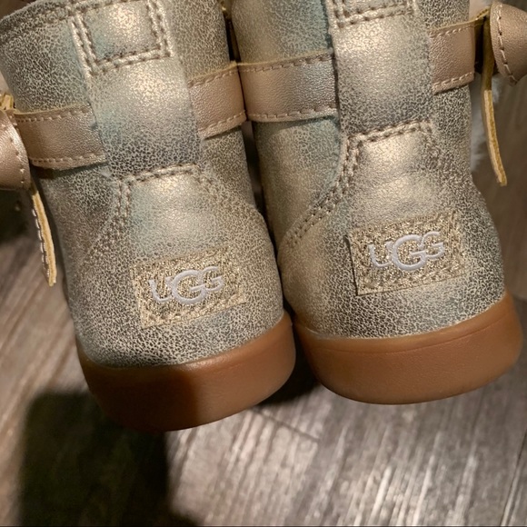 UGG 🔴 Kids Ugg Boot - Picture 5 of 9